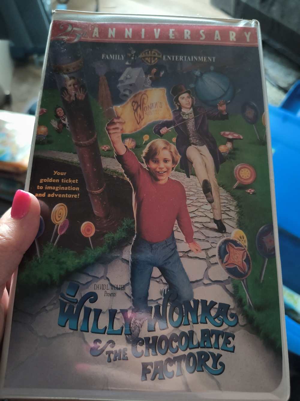 Warner Bros. Willy Wonka & the Chocolate Factory. VHS Movie Tape